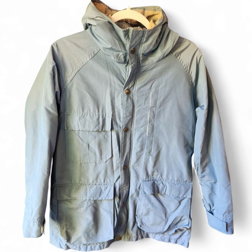 Vintage Woolrich women's jacket. 22 ptp warm fall winter retro